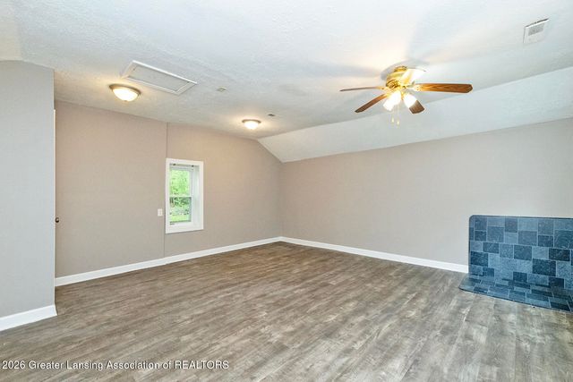 2275 E Lake Lansing Road, East Lansing, MI 48823