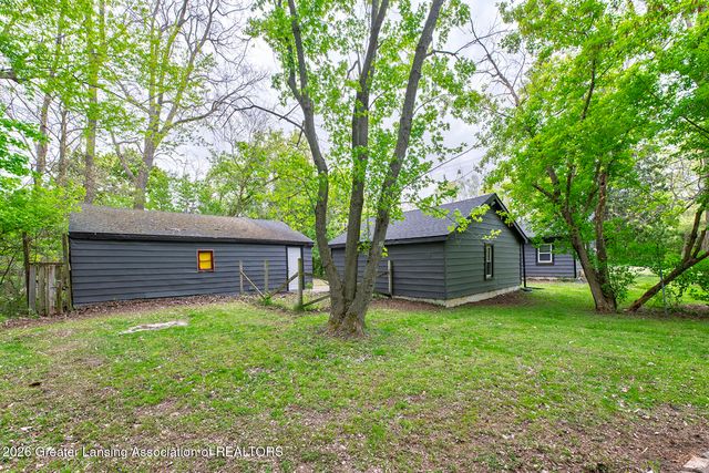2275 E Lake Lansing Road, East Lansing, MI 48823