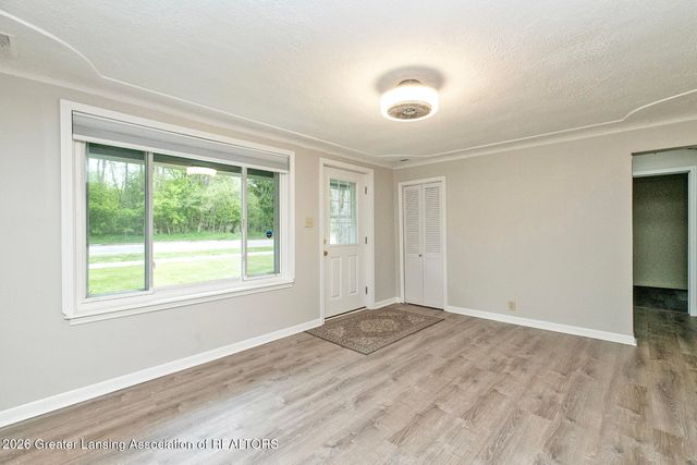 2275 E Lake Lansing Road, East Lansing, MI 48823