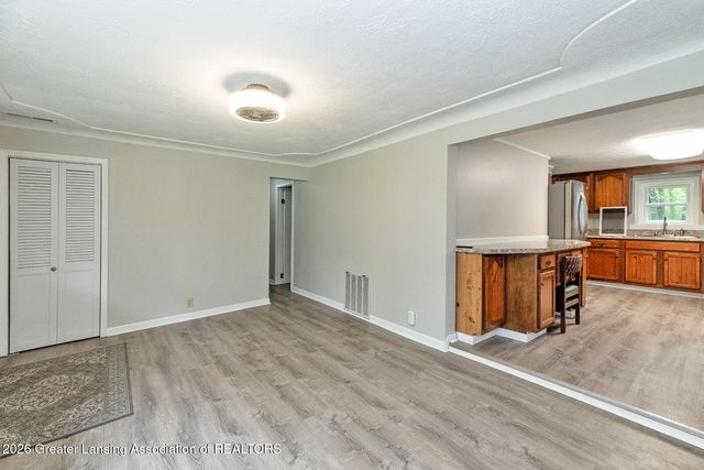 2275 E Lake Lansing Road, East Lansing, MI 48823