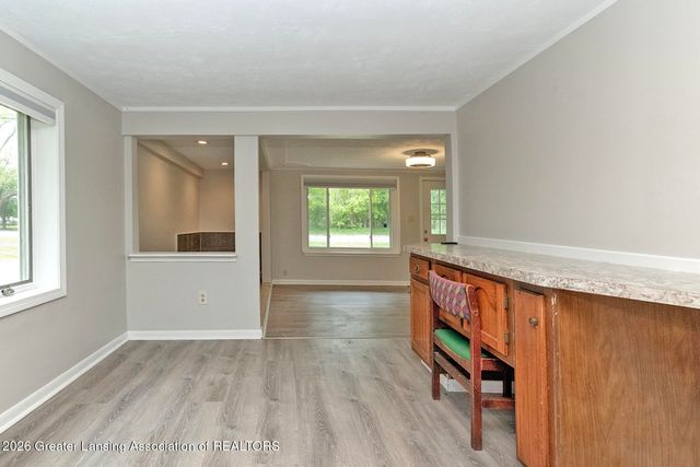 2275 E Lake Lansing Road, East Lansing, MI 48823
