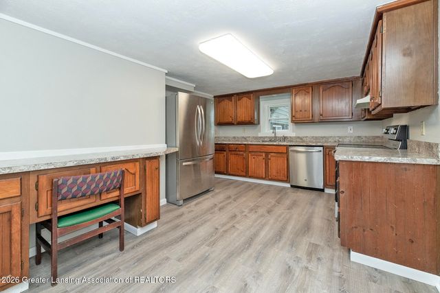 2275 E Lake Lansing Road, East Lansing, MI 48823