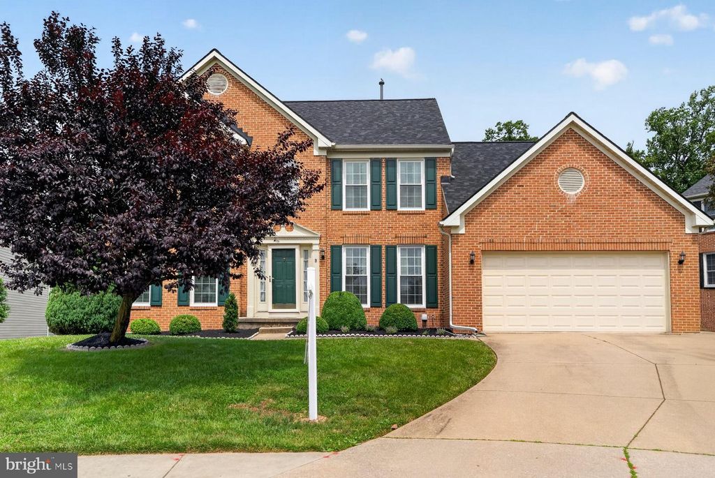 Image 2 of property listing at 9 LANCASHIRE CT, Owings Mills, MD 21117
