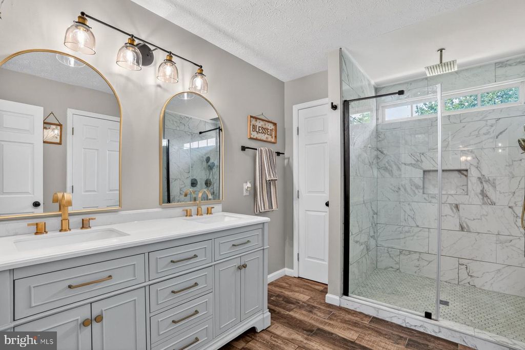 Image 24 of property listing at 9 LANCASHIRE CT, Owings Mills, MD 21117
