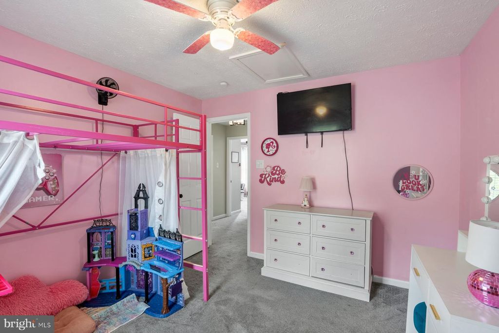 Image 25 of property listing at 9 LANCASHIRE CT, Owings Mills, MD 21117