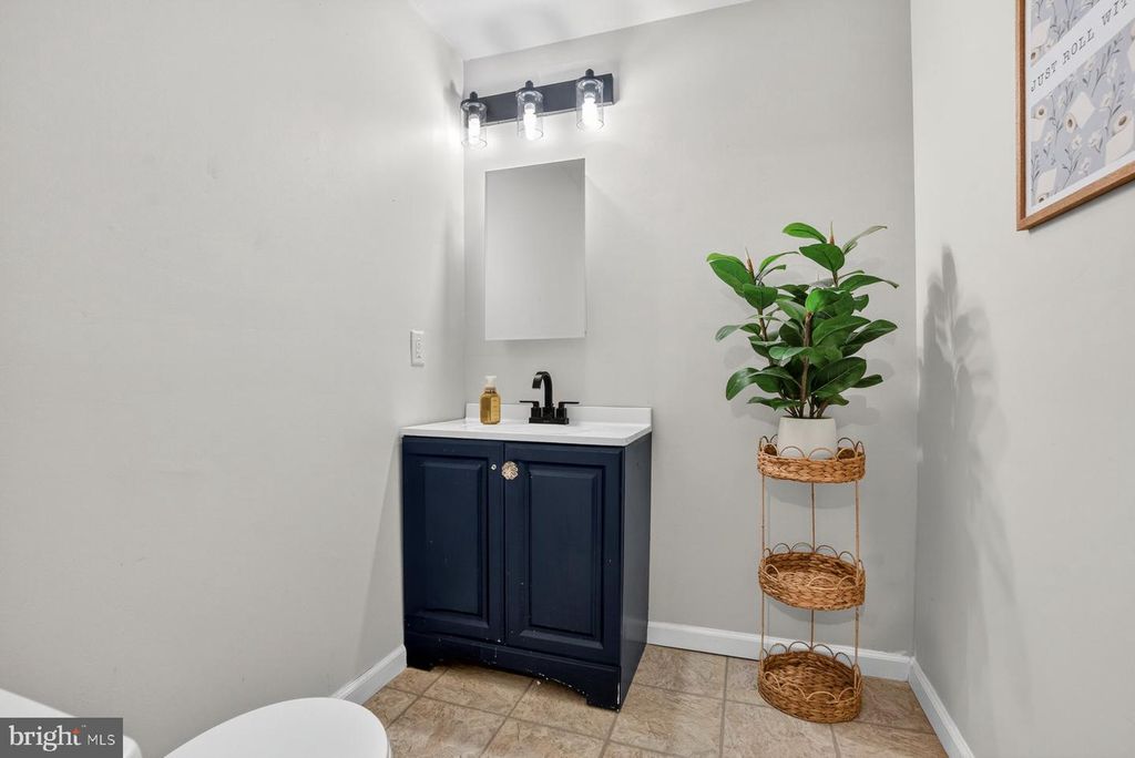 Image 32 of property listing at 9 LANCASHIRE CT, Owings Mills, MD 21117