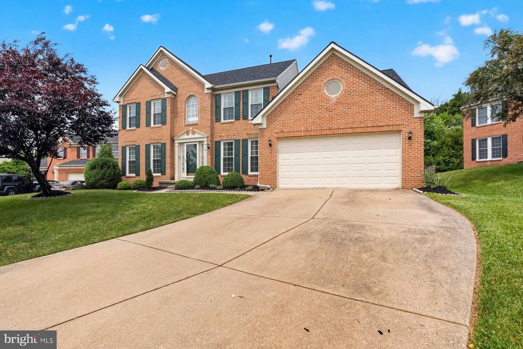 Image 6 of property listing at 9 LANCASHIRE CT, Owings Mills, MD 21117