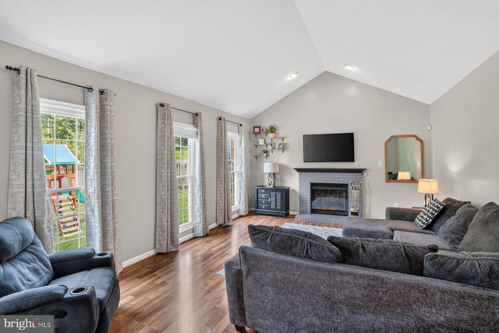 Image 10 of property listing at 9 LANCASHIRE CT, Owings Mills, MD 21117
