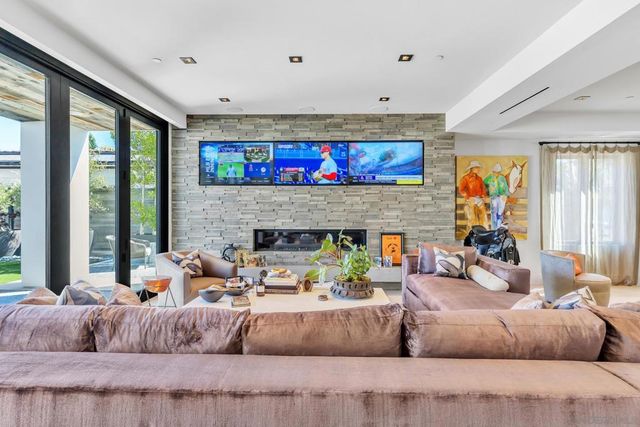 969 Adella Ave, Coronado, CA 92118