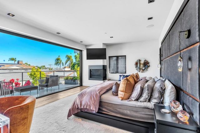 969 Adella Ave, Coronado, CA 92118