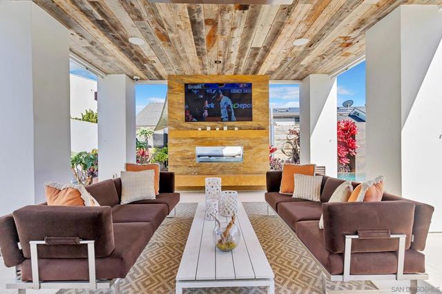 969 Adella Ave, Coronado, CA 92118