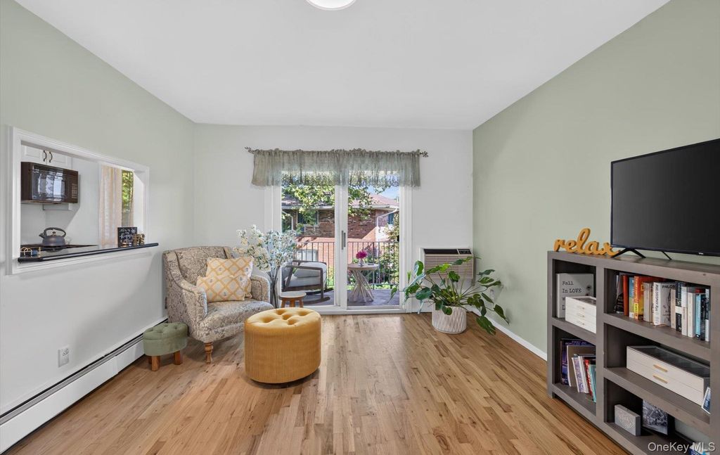 1 Toms Point Lane 17E, Port Washington, NY 11050 — photo 3