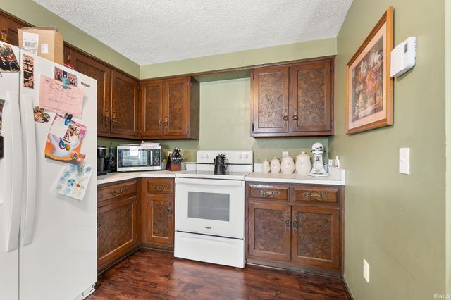 5107 County Road 19, Garrett, IN 46738