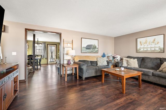 5107 County Road 19, Garrett, IN 46738