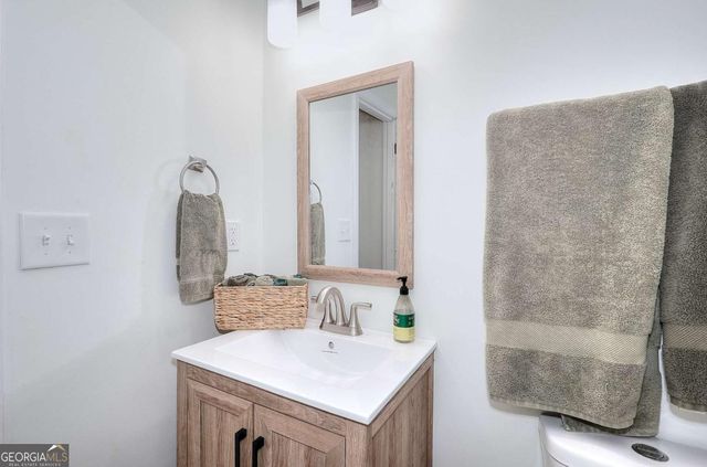 2725 Shoreland Drive SW, Atlanta, GA 30331