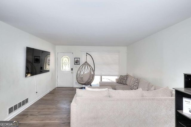 2725 Shoreland Drive SW, Atlanta, GA 30331