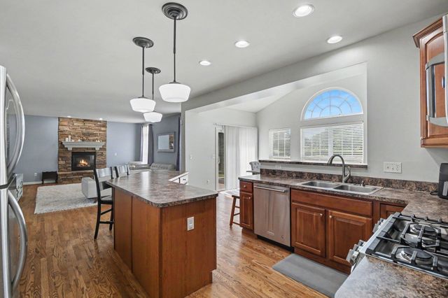26123 Cornell Drive, South Lyon, MI 48178