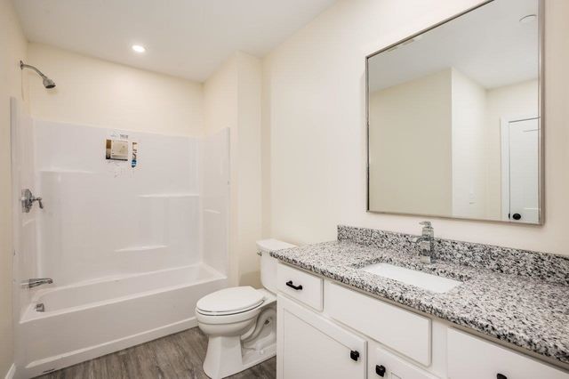 725 Central Ave Unit 302, Dover, NH 03820
