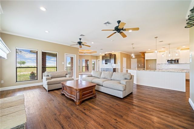 2166 County Road 53, Corpus Christi, TX 78415
