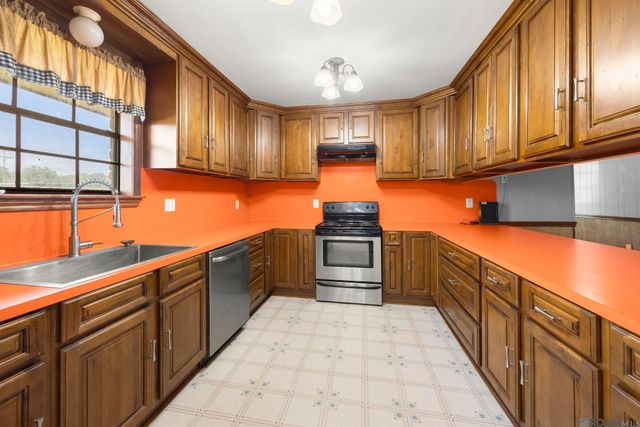 18875 La Hwy 22, Maurepas, LA 70449