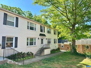2412 BARRACKS PL # 3, Charlottesville, VA 22901
