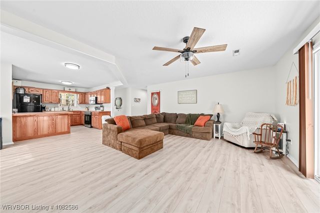 4601 Tanglewood Drive, Van Buren, AR 72956