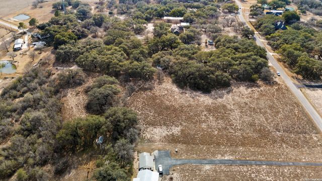 246 Shamrock Dr.,, Floresville, TX 78114