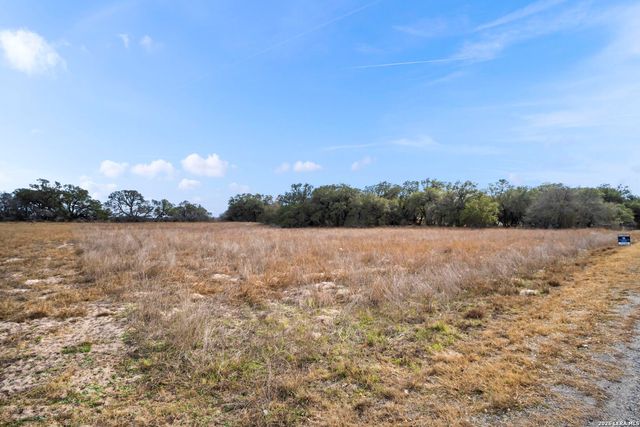 246 Shamrock Dr.,, Floresville, TX 78114