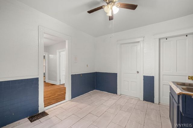 1510 Willow Avenue, Niagara Falls, NY 14305