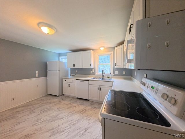 107 East Dauenhauer Street, Manlius, NY 13057