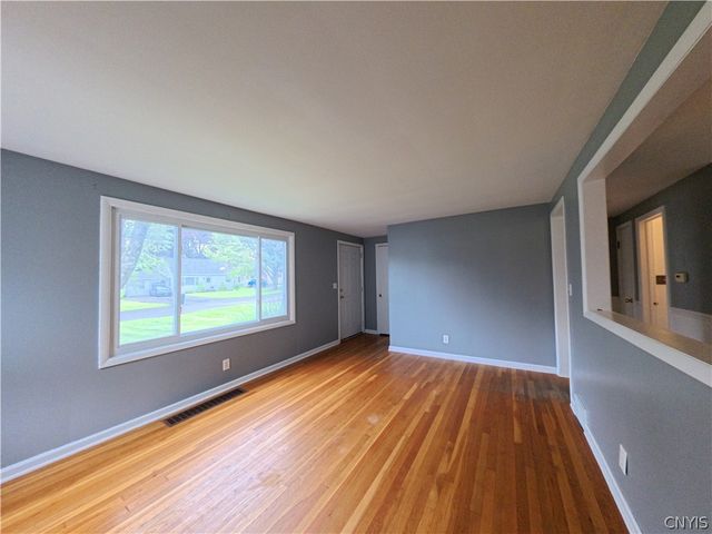107 East Dauenhauer Street, Manlius, NY 13057