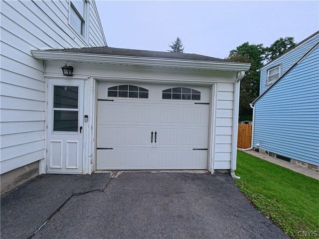 107 East Dauenhauer Street, Manlius, NY 13057