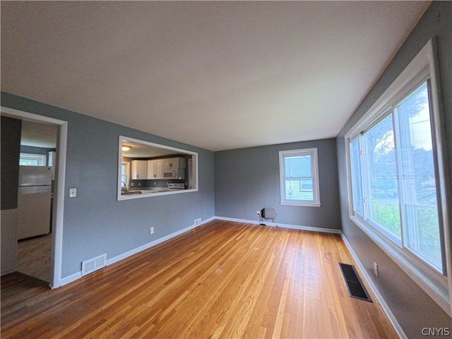 107 East Dauenhauer Street, Manlius, NY 13057