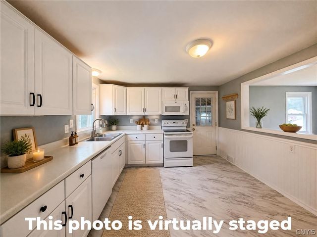 107 East Dauenhauer Street, Manlius, NY 13057