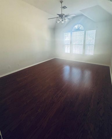 2248 Fernspring DR, Round Rock, TX 78665