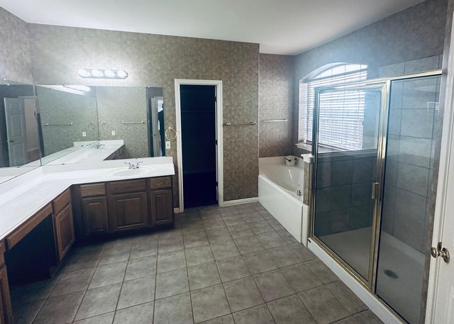 2248 Fernspring DR, Round Rock, TX 78665