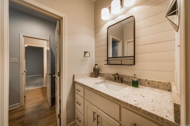 219 Miramar Blvd, Little Rock, AR 72223