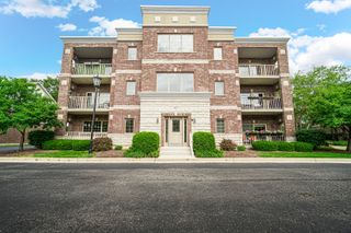 405 W Pierce Road 201, Itasca, IL 60143