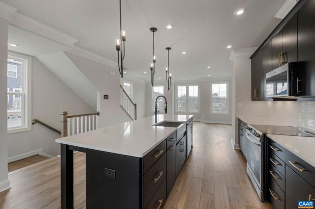 138 PARK RIDGE DR, Crozet, VA 22932