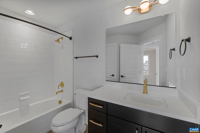 138 PARK RIDGE DR, Crozet, VA 22932