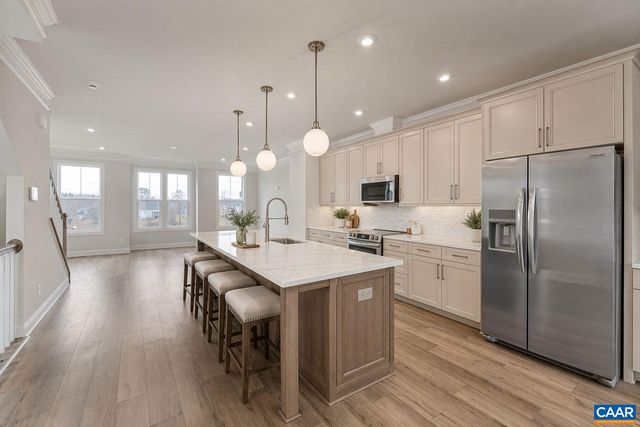 138 PARK RIDGE DR, Crozet, VA 22932