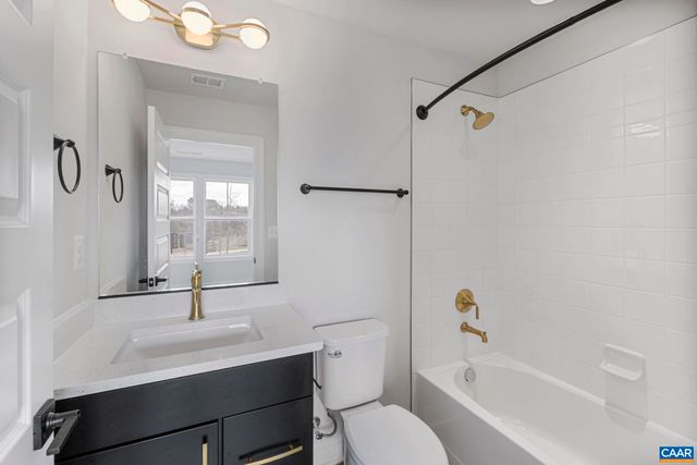 138 PARK RIDGE DR, Crozet, VA 22932