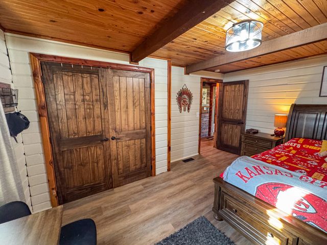 64 State Highway 215, Buffalo, MO 65622