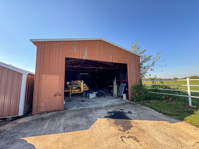 64 State Highway 215, Buffalo, MO 65622