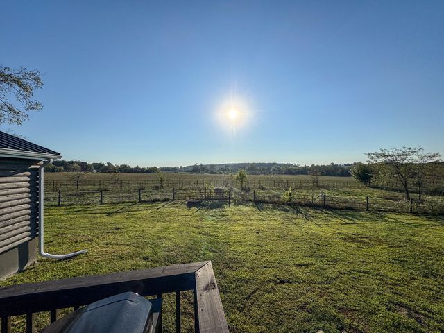 64 State Highway 215, Buffalo, MO 65622