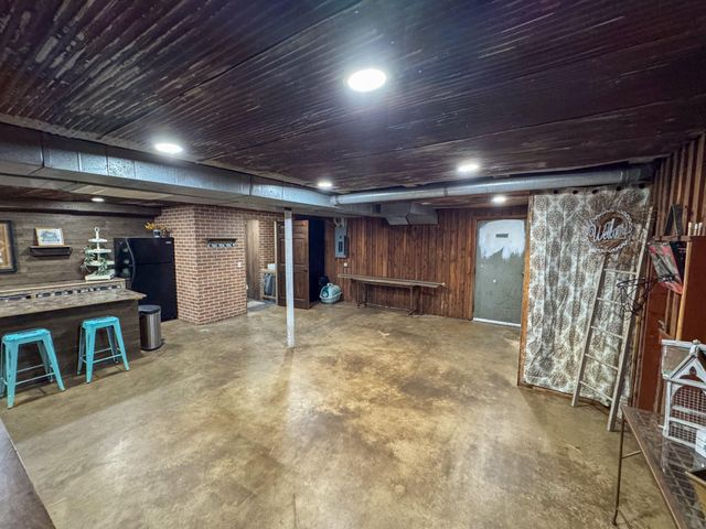 64 State Highway 215, Buffalo, MO 65622