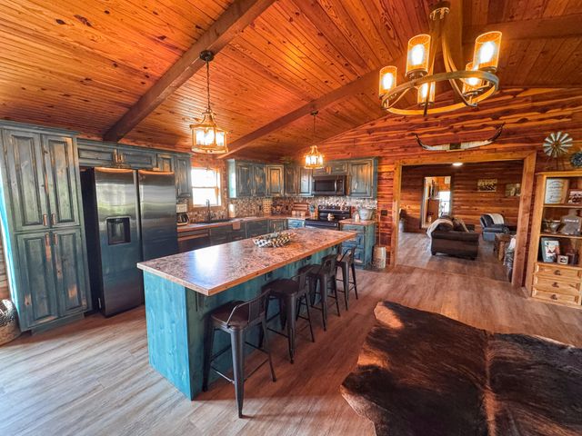 64 State Highway 215, Buffalo, MO 65622