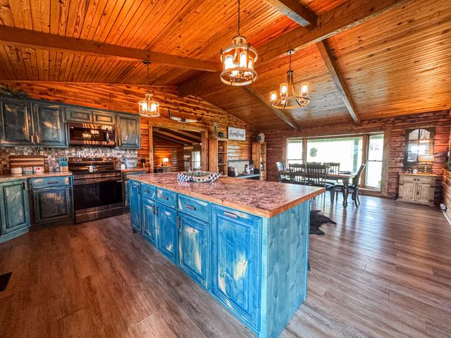 64 State Highway 215, Buffalo, MO 65622