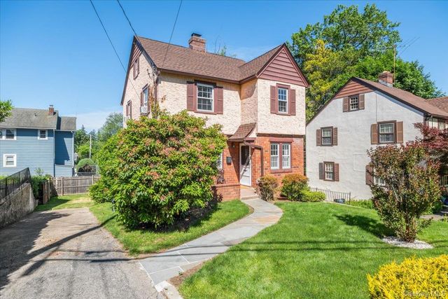 8 Interlaken Avenue, New Rochelle, NY 10801
