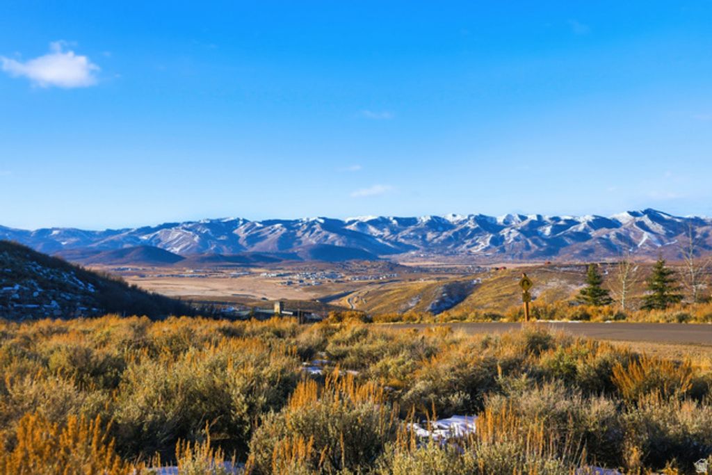 2562 E Canyon Gate Rd Unit 1, Park City, UT 84098